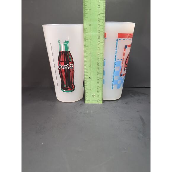 Coca-Cola Collectible‎ Cups Set, Vintage Large Frosted Hard Plastic, Memorabilia - Picture 7 of 8